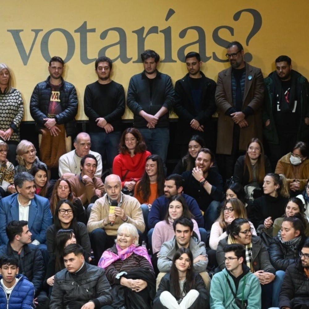 Rodriguez Larreta presented registrations for candidates without political
