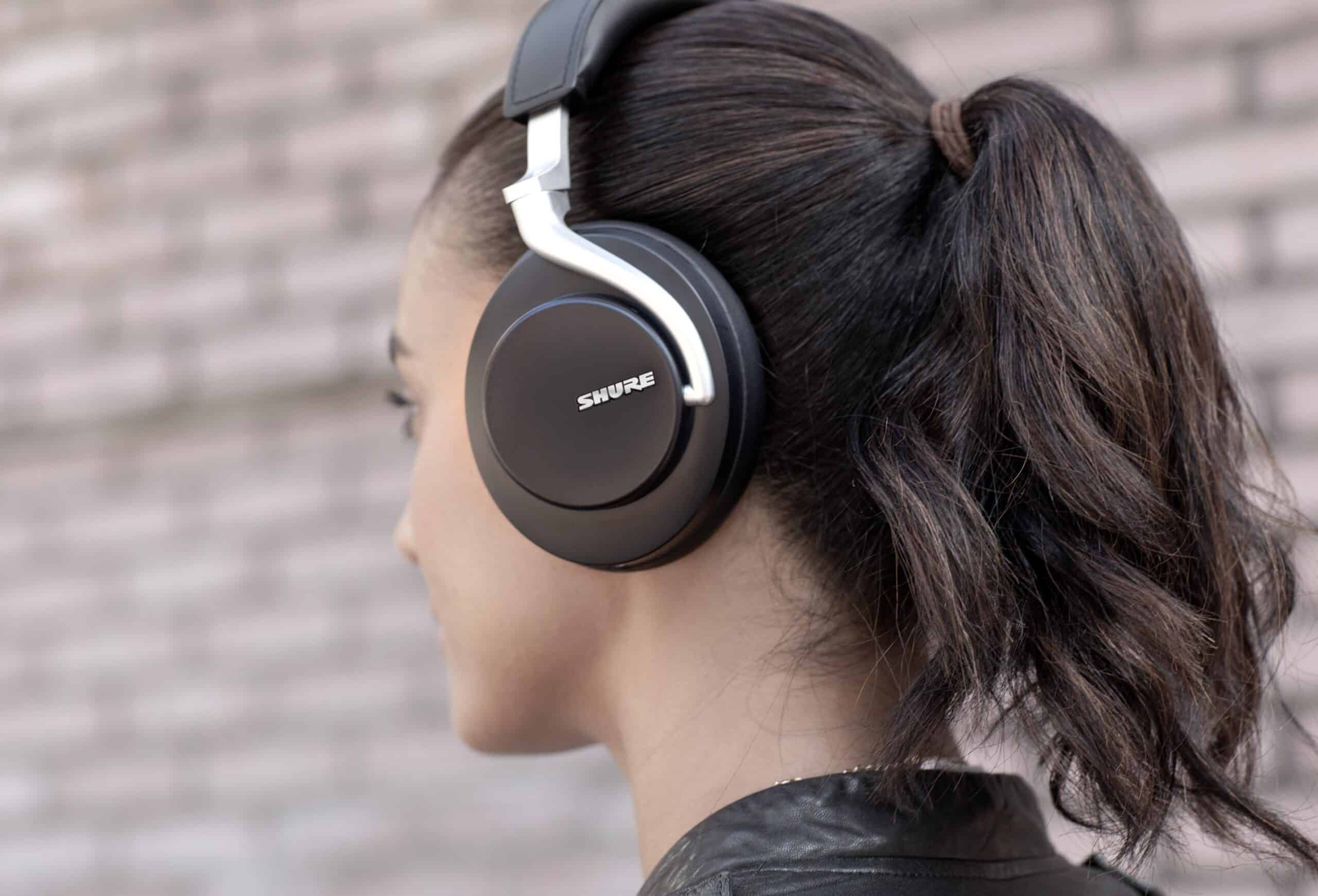 15 Best overear Noise Cancelling Headphones 2021