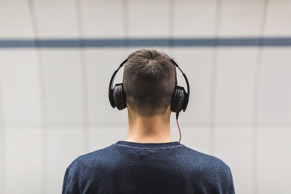 Best over-ear Noise Cancelling Headphones