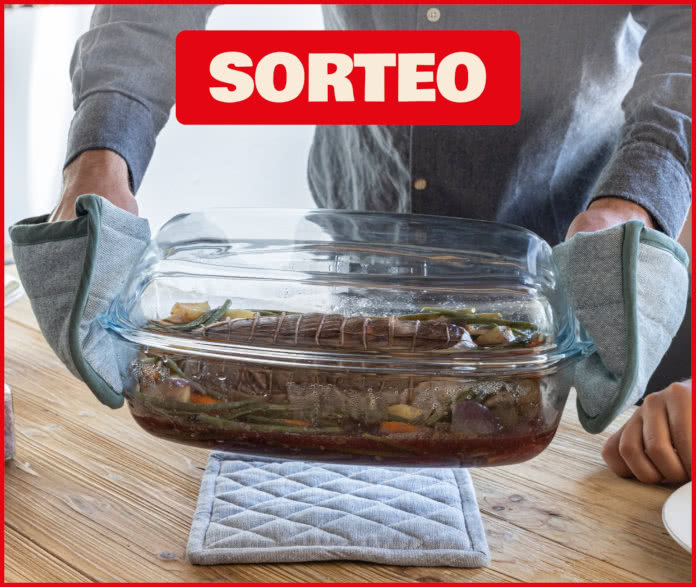 Pyrex is giving away 5 saucepans with glass lids